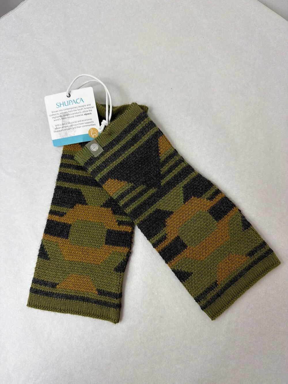 NWT Shupaca 100% Baby Alpaca GREEN Handmade PERU Handwarmer Fingerless Gloves